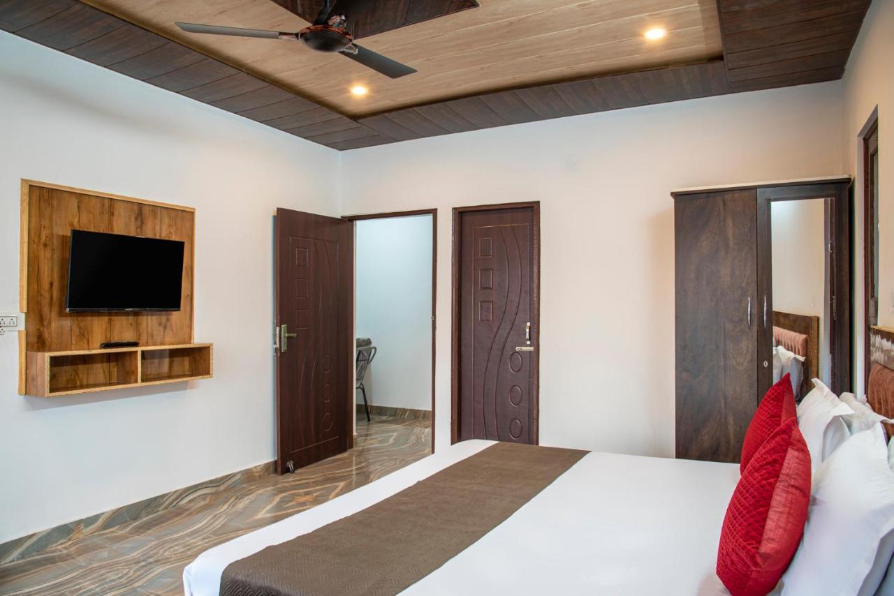 Vansathli I Near Mall Road Kasauli I Open Garden & Rooftop I By Humble Stay Villa Dış mekan fotoğraf
